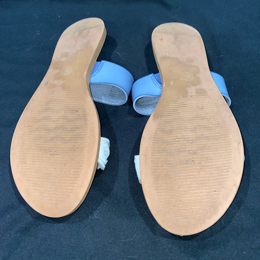 Universal Thread sandals! - Picture 2 of 3